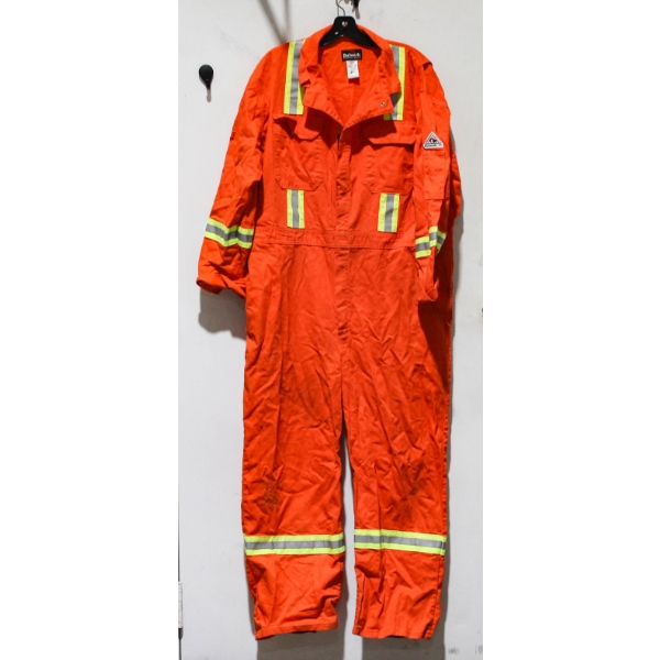 BULWARK EXCEL FR SAFETY COVERALLS - SIZE 50-RG