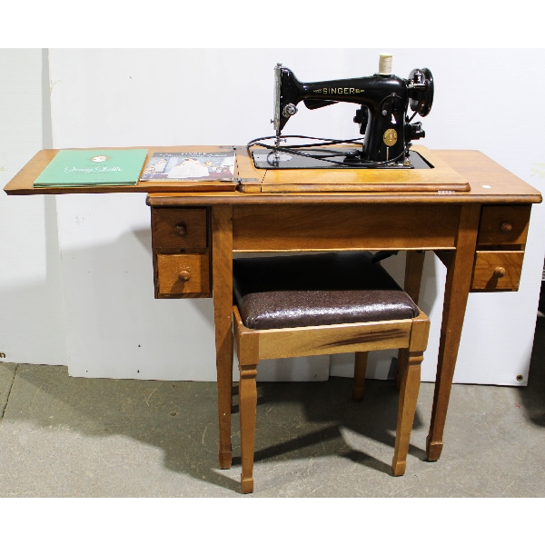1940"S SINGER SEWING MACHINE W/ TABLE & STOOL