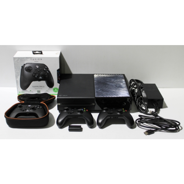 XBOX ONE WITH 3 WORKING CONTROLLERS & CORDS