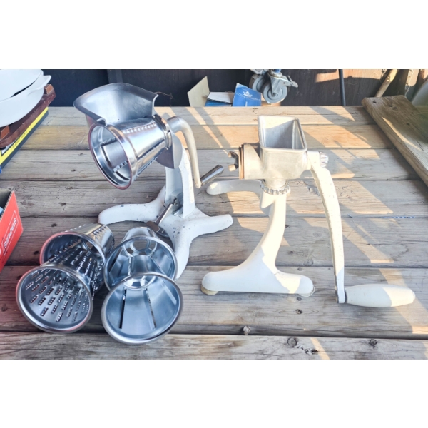 VINT MINCER AND SLICER WITH ACCESSORIES