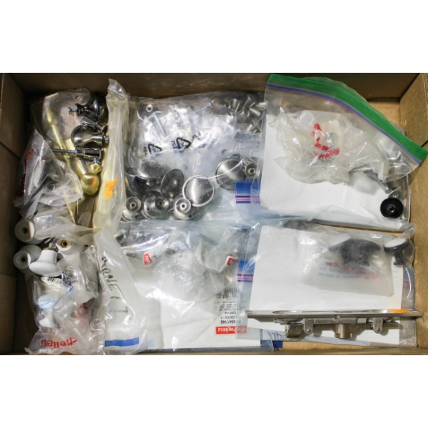 CUPBOARD DOOR HANDLES / PULLS