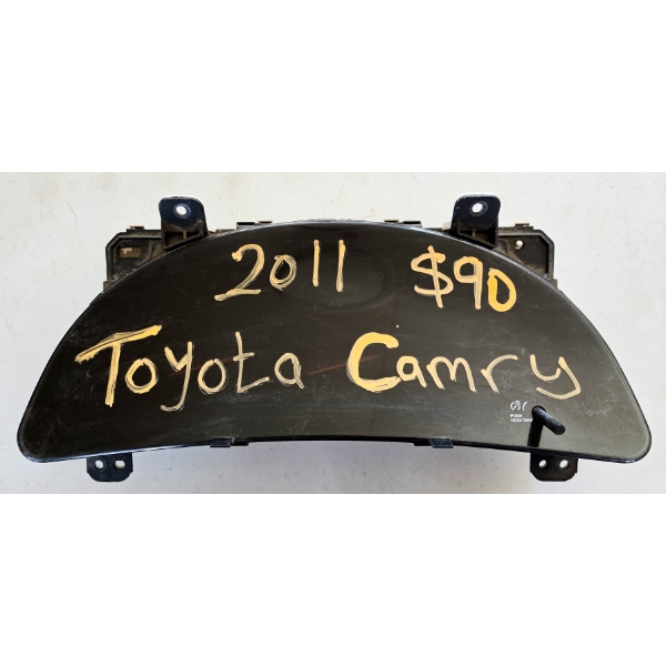 SALVAGE DASHBOARD FOR 2011 TOYOTA CAMRY