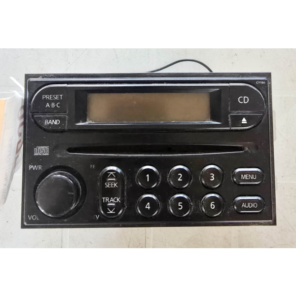 SALVAGED RADIO/ PLAYER FOR 2006 XTRAIL