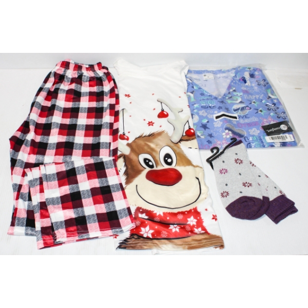 WOMEN'S SCRUB TOP - SOCKS & PJ'S - SIZE SM/M