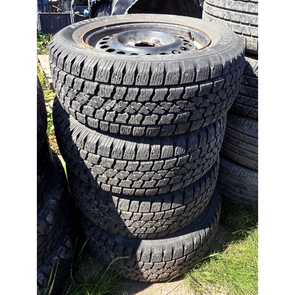 4 ARCTIC CLAW WINTER TXI M+S 215/60 R15 TIRES