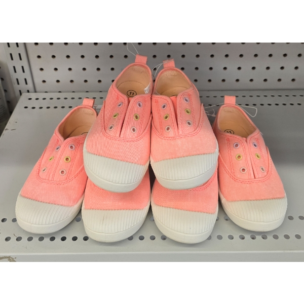 3 PAIRS GIRLS SIZE 11 SHOES