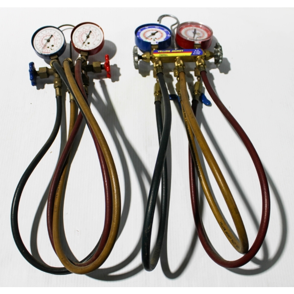 2 AC CHARGING MANIFOLDS 