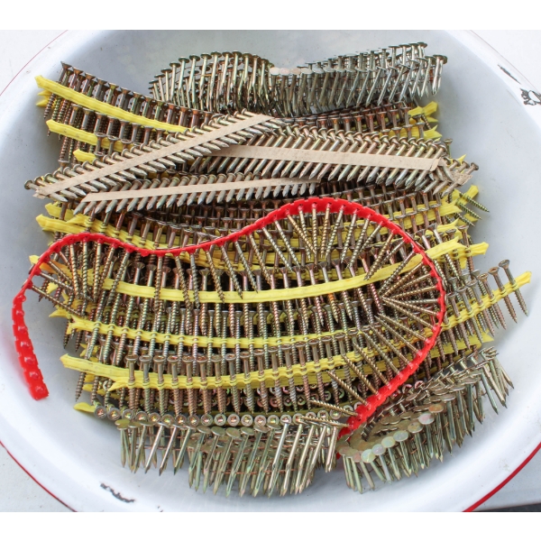 50+ SHANK NAILS - RINGS & STRIPS