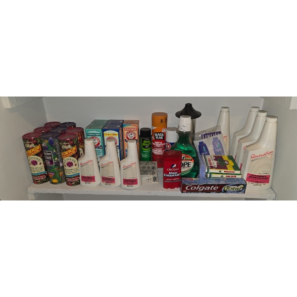 SHELF OF ASSORT. CLEANING AND HYGIENE ITEMS