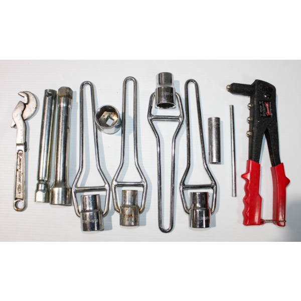 SOCKETS - SOCKET EXTENSION - ARROW RIVETER ETC.