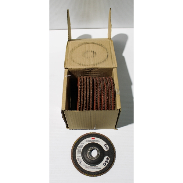 12 NEW 3M 947D FLAP DISCS 4 1/2" DIAMETER