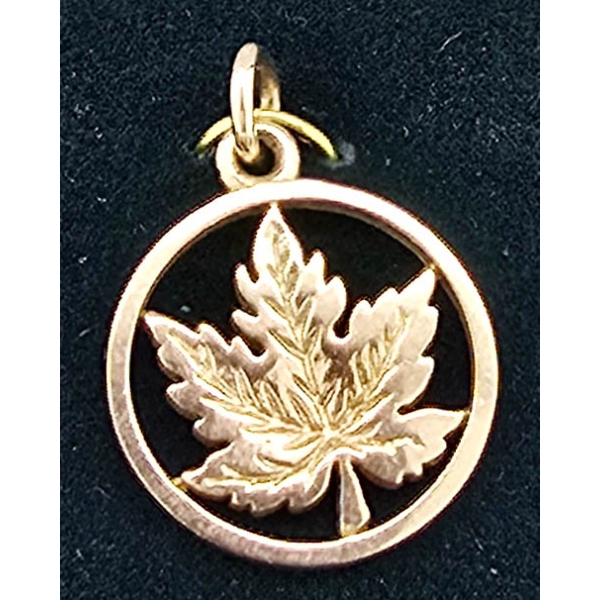 10K MAPLE LEAF PENDANT