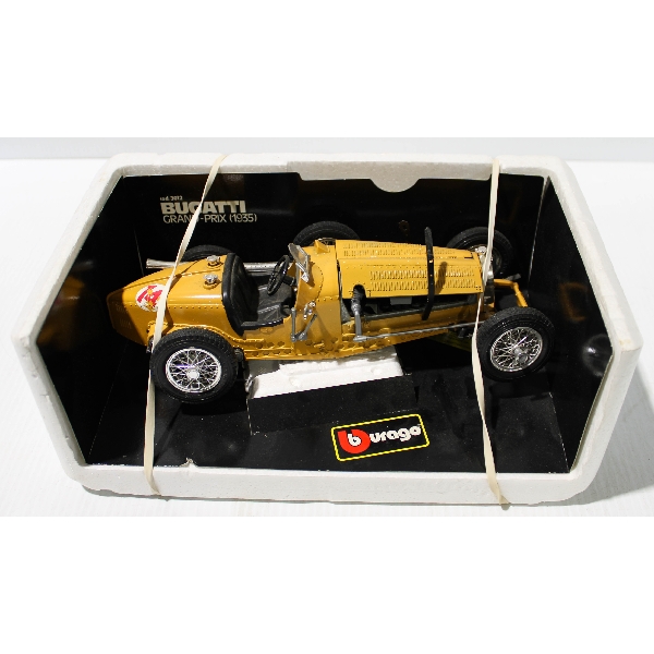BURAGO BUGATTI GRAND-PRIX (1935) DIECAST CAR