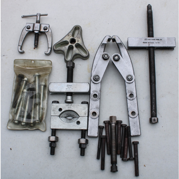 ASST. YOKE & GEAR PULLERS ETC.