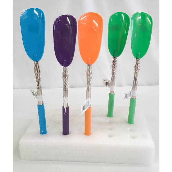 5 EXTENDABLE SHOE HORNS