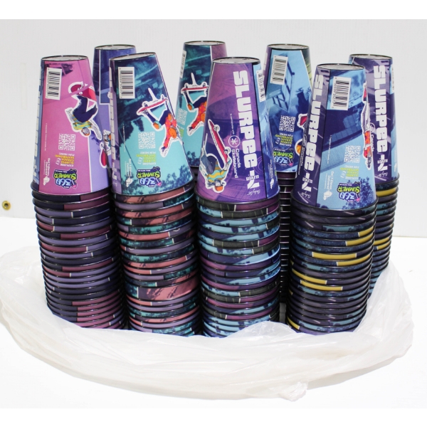 200 X 32 OZ SLURPEE SKATEBOARD 7 ELEVEN COLLECTOR CUPS