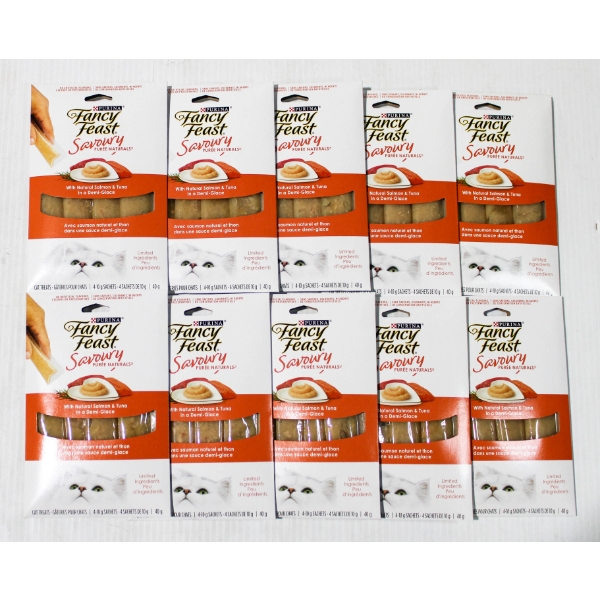 10 X 40G FANCY FEAST SAVOURY PUREE CAT TREATS - CHICKEN