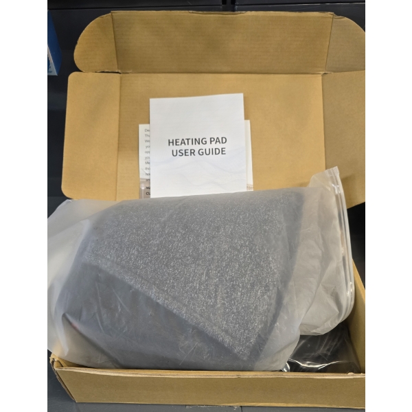 GREY / BLACK HEATING PAD