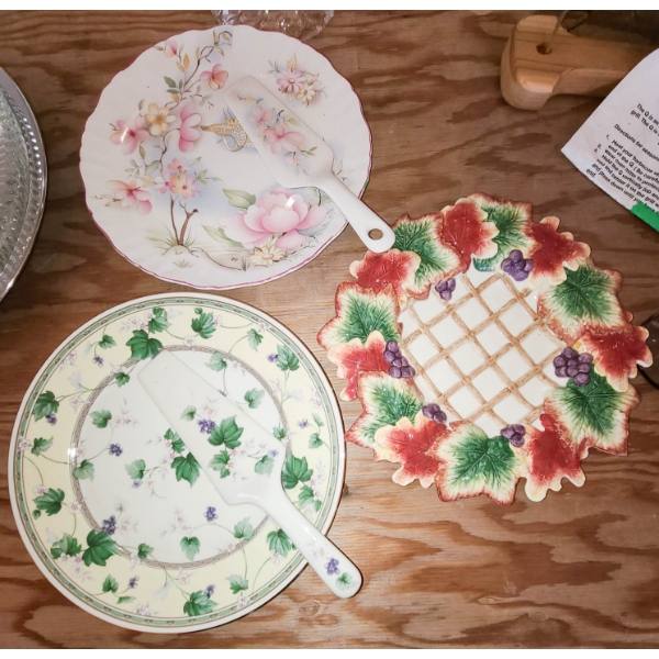 PIE OR CAKE PLATES W/SERVING PLATTERS - OLD FOLEY ETC.