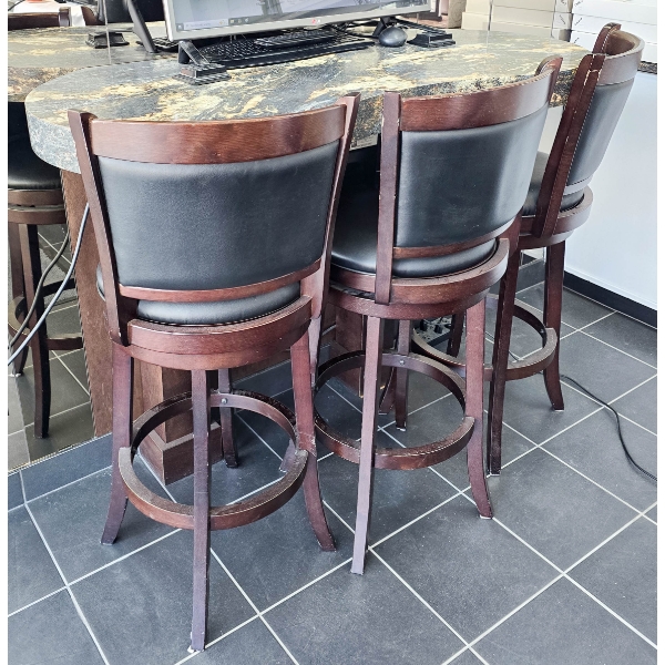 MINI BAR / COUNTER W/ 3 SWIVEL BAR STOOLS 