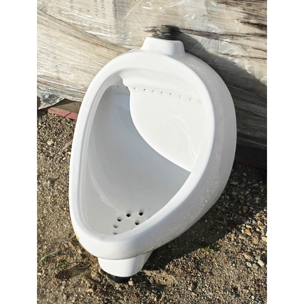 UNUSED URINAL