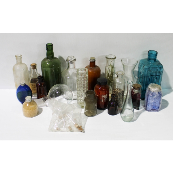 ASSORT. OLD DECORATIVE / COLLECTIBLE BOTTLES