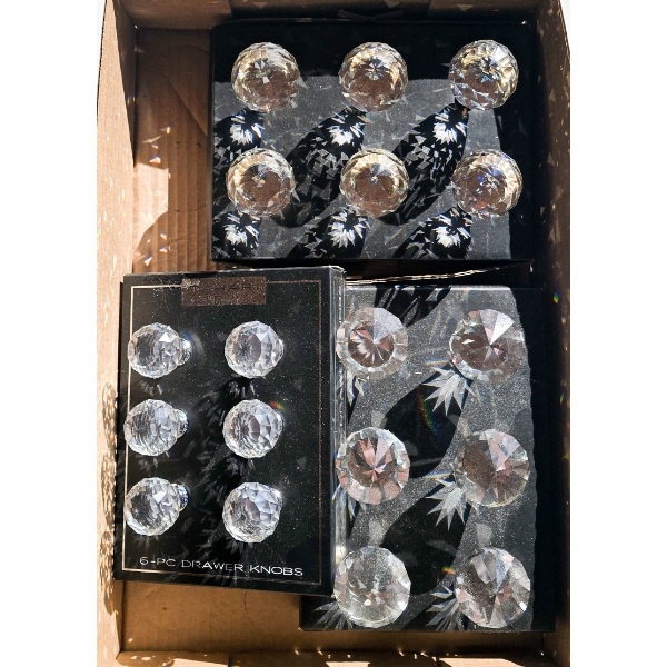 18 NEW ASSORT. TAHARI HOME DRAWER KNOBS