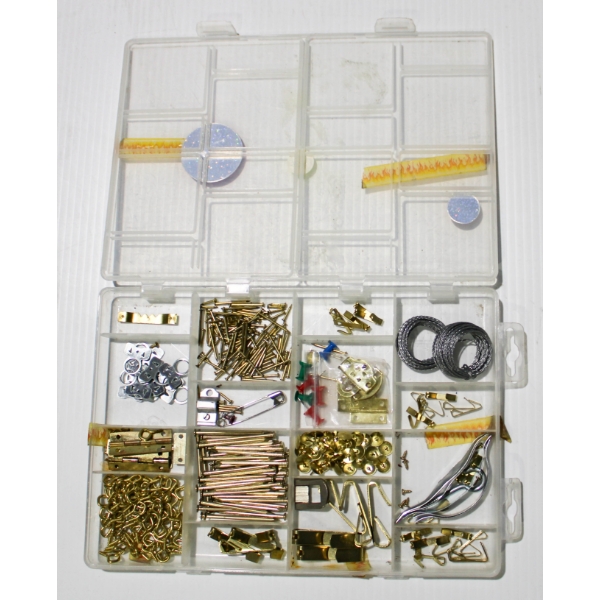 PICTURE HANGARS SET