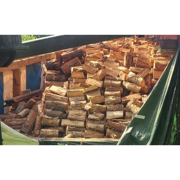 SPLIT FIREWOOD ROUGHLY 12 CORD