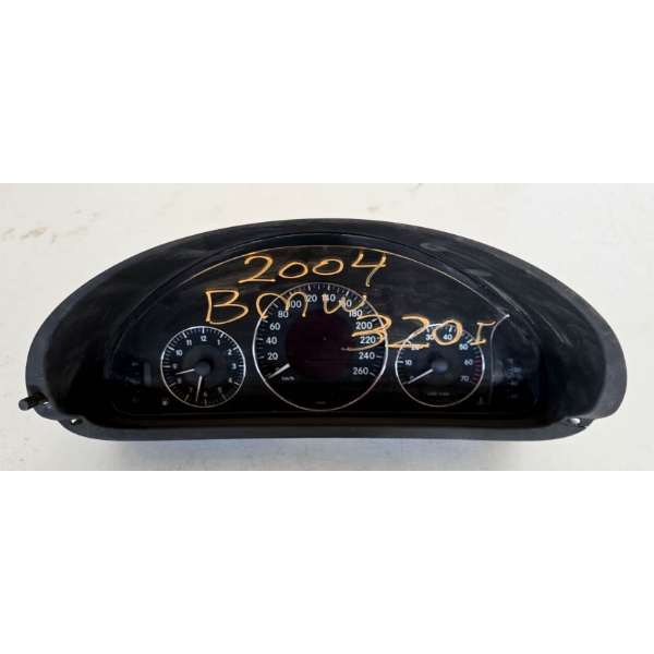 SALVAGE DASHBOARD FOR 2004 BMW 320I