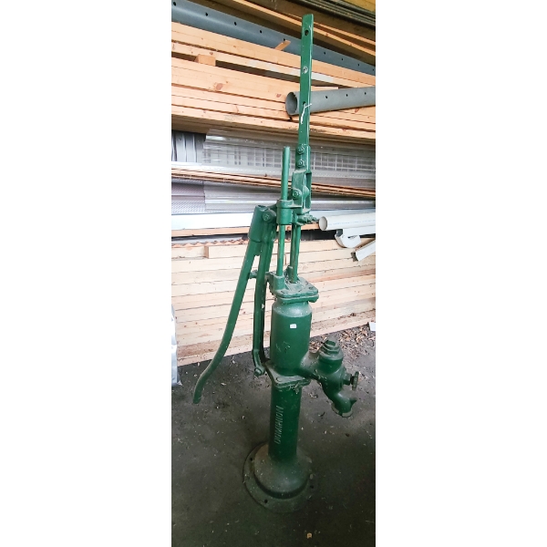 BEATTY BROTHERS ANTIQUE MANUAL WATER PUMP 