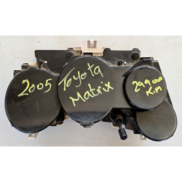SALVAGE DASHBOARD FOR 2005 TOYOTA MATRIX