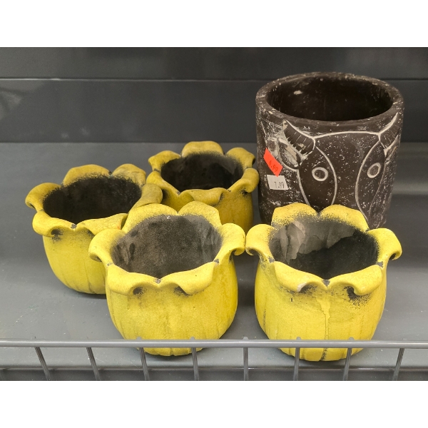 YELLOW FLOWER & BULL THEMED CANDLE HOLDERS