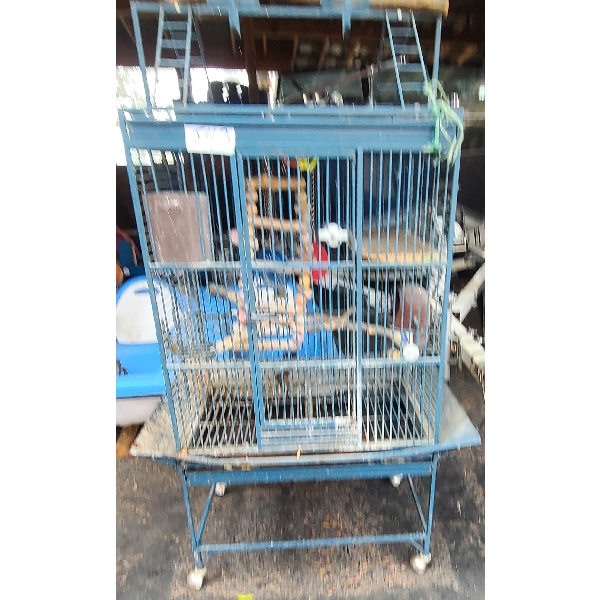 LARGE BIRD HOUSE ON WHEELS 