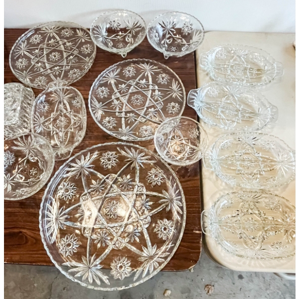 14PC VINTAGE ANCHOR HOCKING EARLY AMERICAN SERVING DISHES