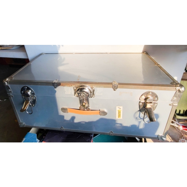 LOCKABLE METAL TRUNK - SIZE 30"L X 16"W