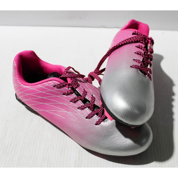 NEW DSG YOUTH SPORTING SHOES W/ CLEATS - SIZE 5 - PINK