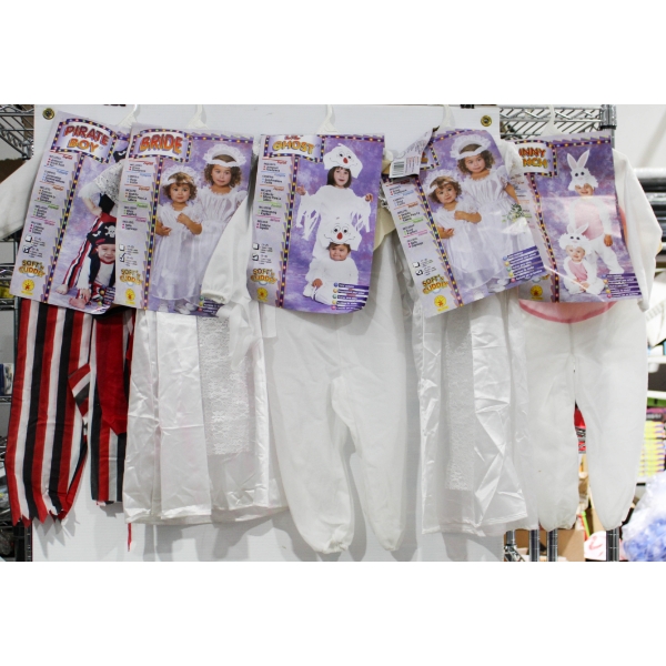 5 NEW CHILDREN'S HALLOWEEN COSTUMES - PIRATE - GHOST ETC.