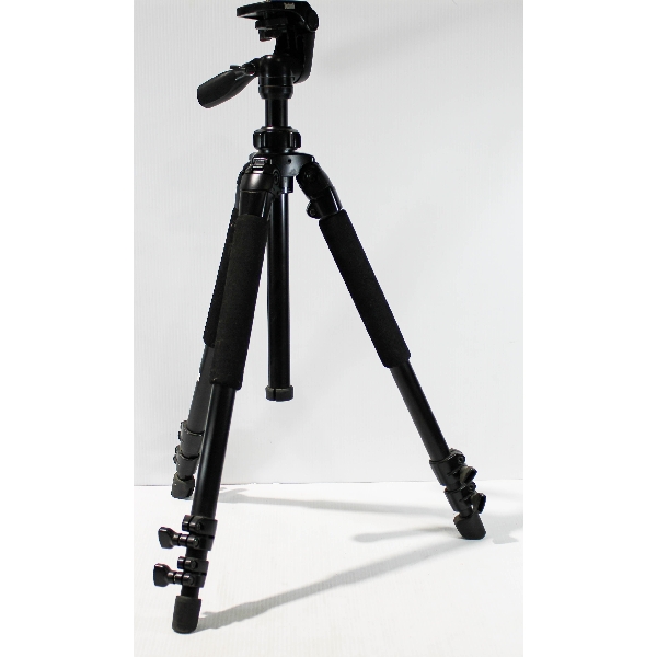 BUSHNELL COLLAPSIBLE HEAVY DUTY TRIPOD