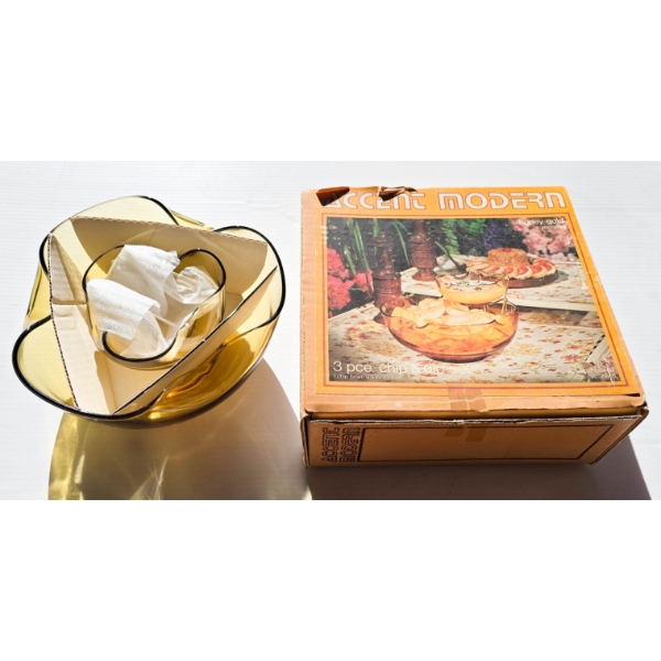 YELLOW GLASS 3PCS CHIP & DIP SET