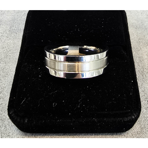NEW STEEL MEN'S RING - SIZE 12.5