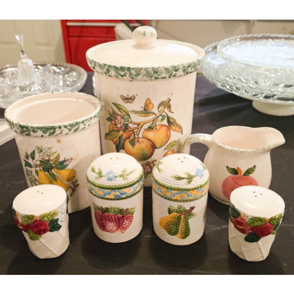 FRUIT THEMED KITCHEN ITEMS