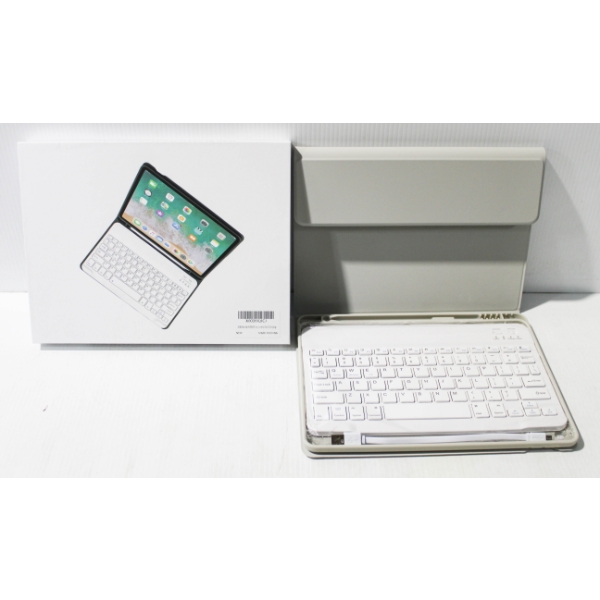 NEW IPAD BLUETOOTH KEYBOARD & CASE