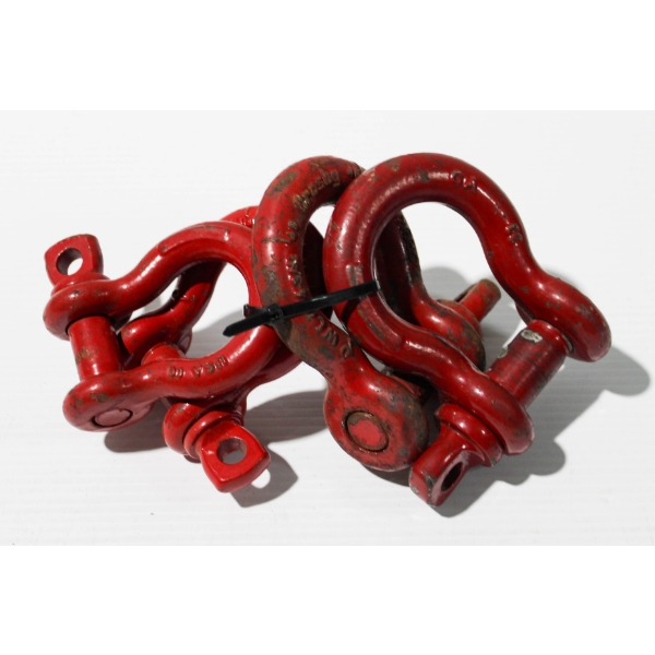 FOUR CROSBY SCREW PIN SHACKLES