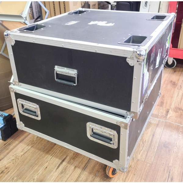 ROLLING EQUIPMENT CARRY HARD CASE 30" X 28" X 29" H