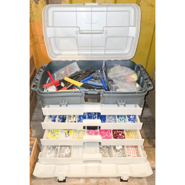 TACKLE BOX W/ ELECTRICAL HARDWARE & TOOLS