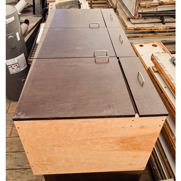 RESTAURANT COUNTER / CABINET, NO COUNTER TOP