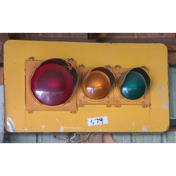 VINTAGE TRAFFIC LIGHT SIGN 