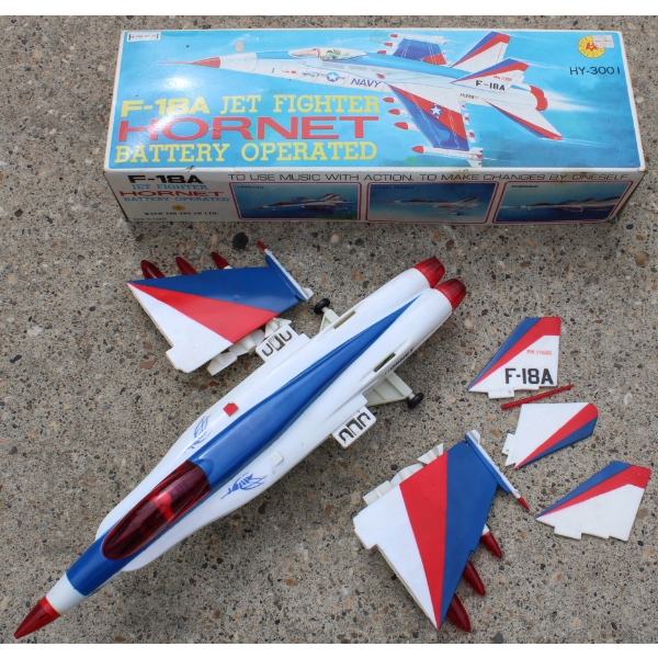 HOWET F18A JET FIGHTER - BATTERY OPERATED