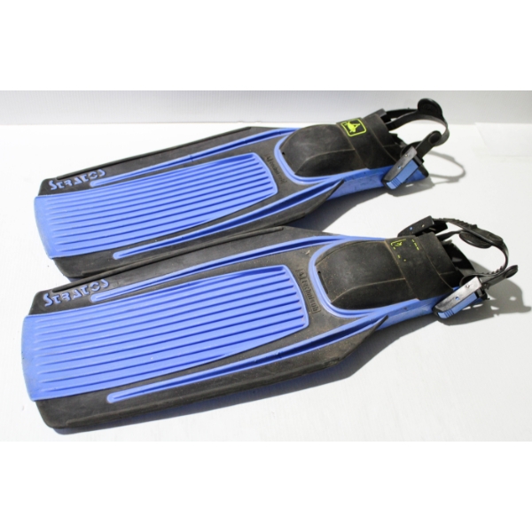 ADULT SIZE LARGE SWIM FINS